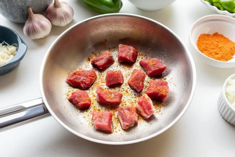 El sofrito no se improvisa: guía completa de la base que sostiene toda la cocina criolla